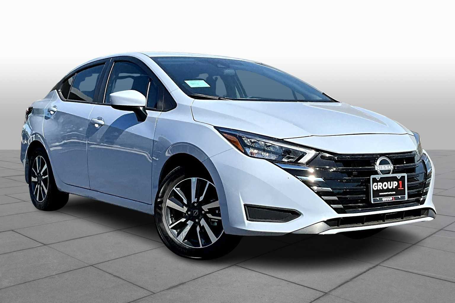 2025 Nissan Versa SV photo 2