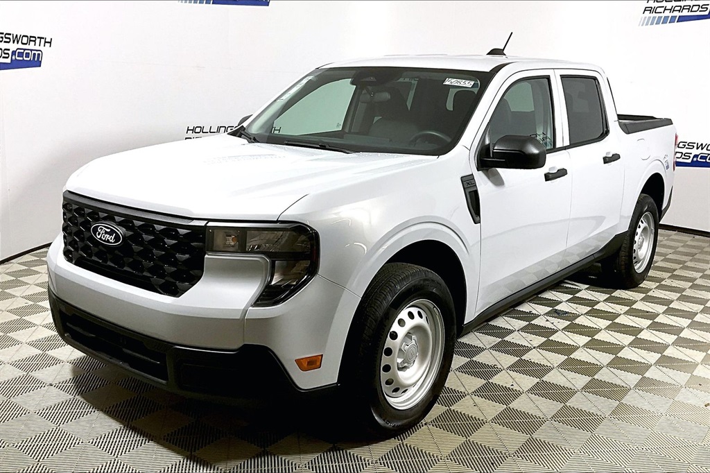 2025 Ford Maverick XL's photo