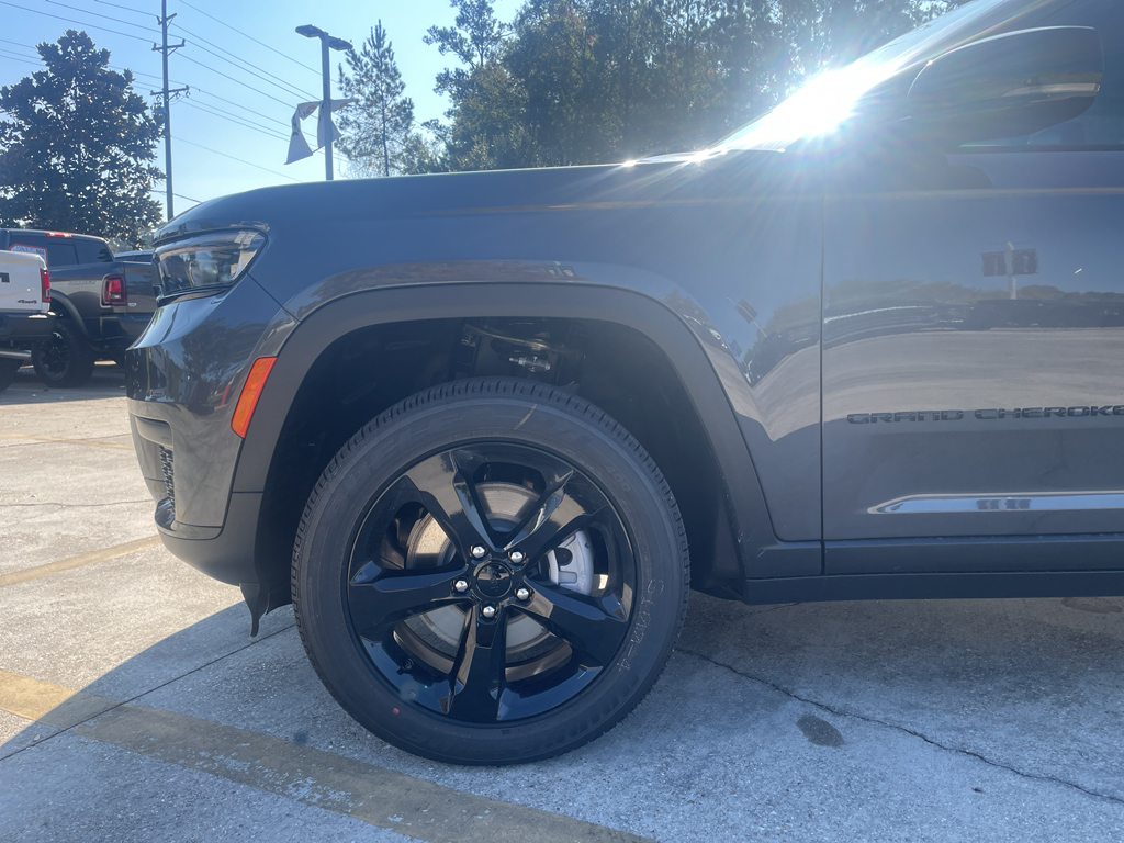 2025 Jeep Grand Cherokee Altitude X photo 4