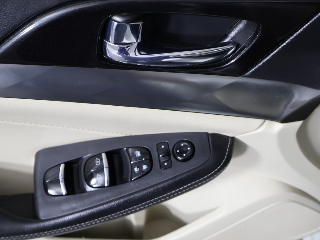 2019 Nissan Maxima SL photo 36