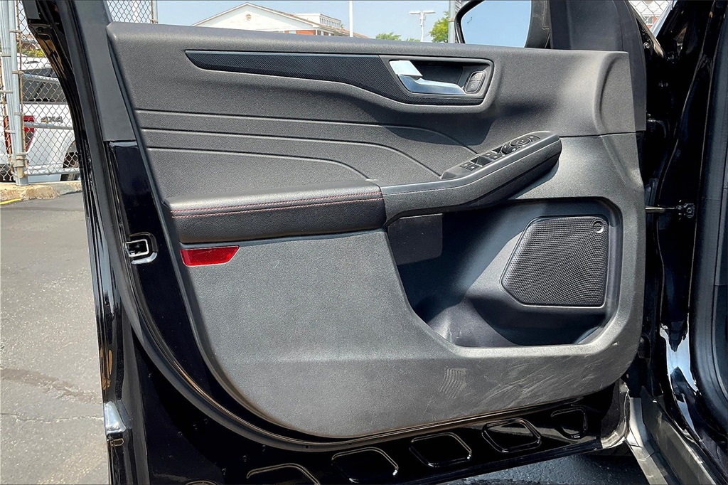 2023 FORD ESCAPE - Image 19