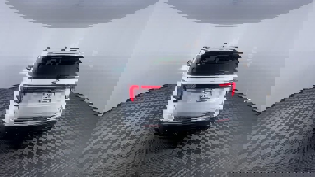 2025 Ford Explorer ST-Line photo 7