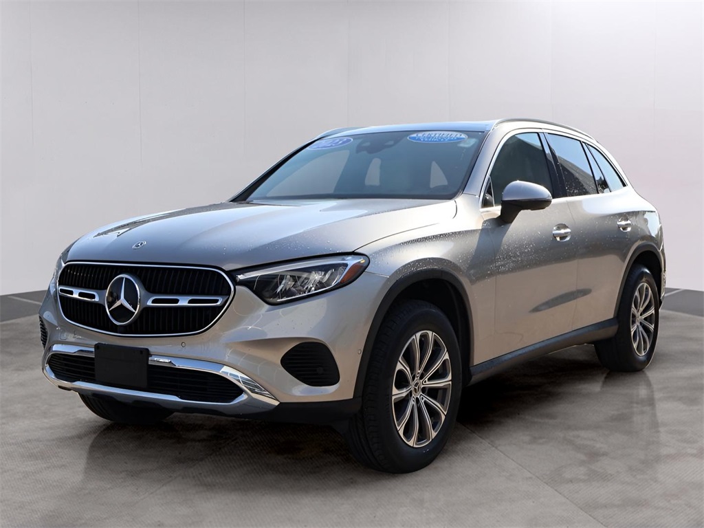 2023 Mercedes Benz GLC 300 4MATIC photo 2