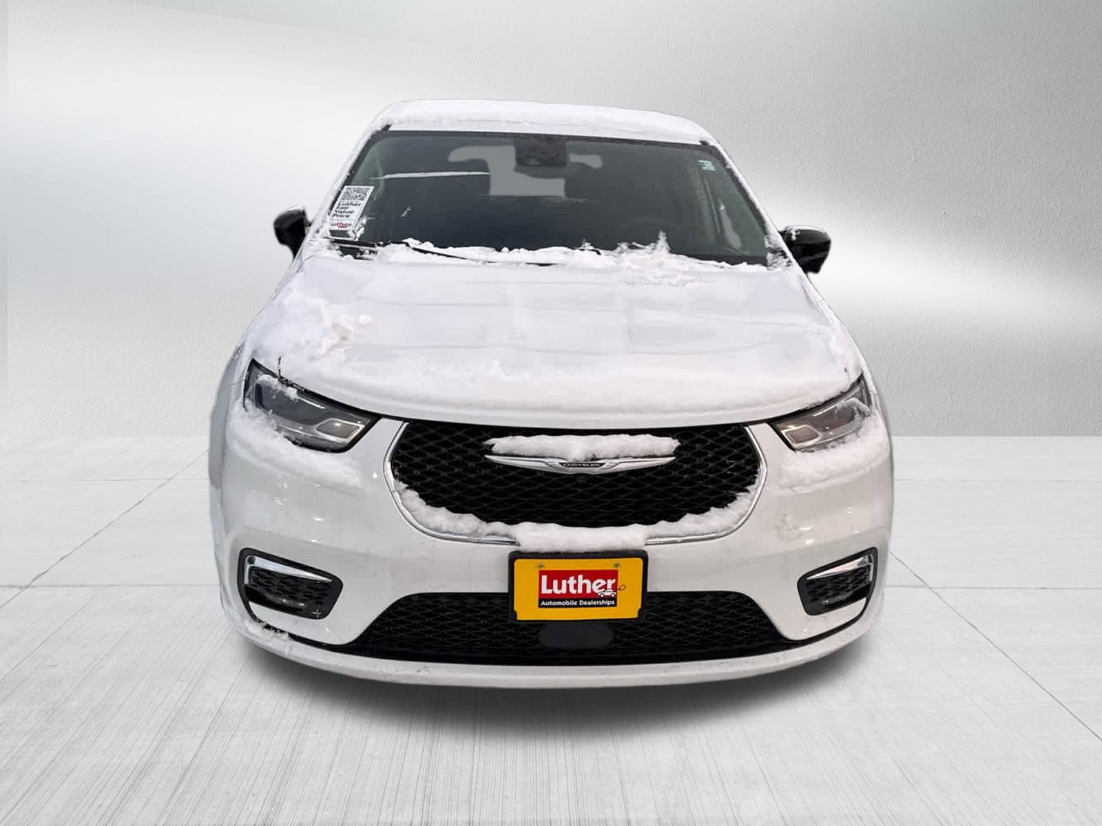 Used 2024 Chrysler Pacifica Touring L with VIN 2C4RC1BG9RR168074 for sale in Brooklyn Center, Minnesota