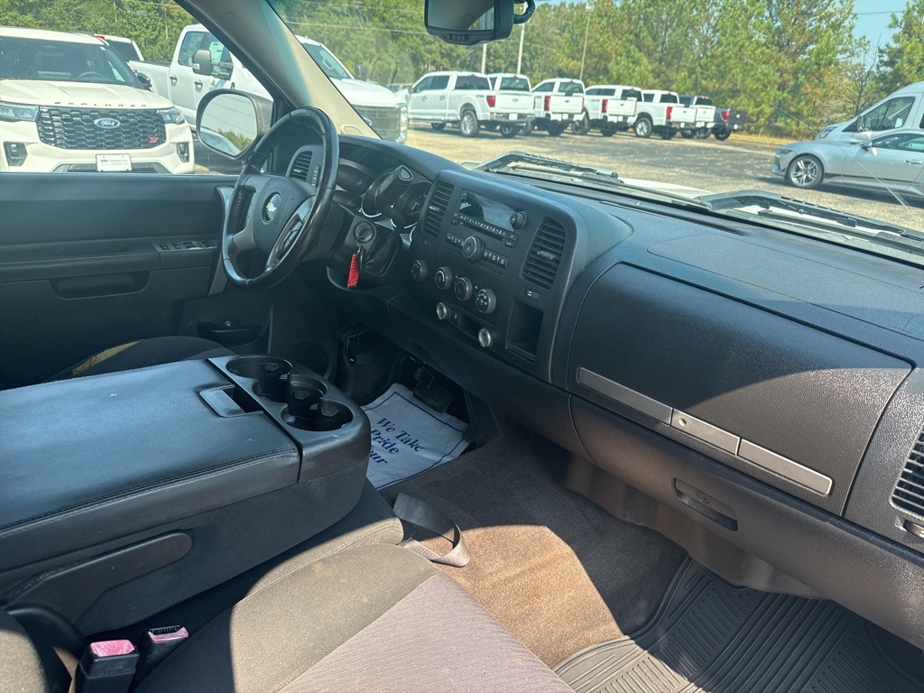 2010 Chevrolet Silverado 1500 LT photo 6