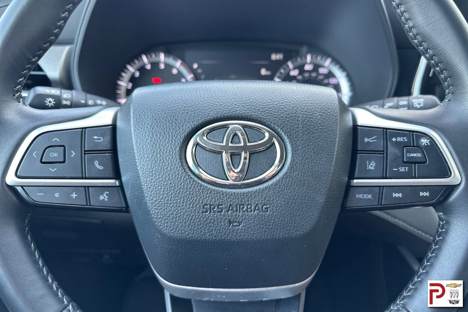 2024 Toyota Highlander LE photo 24