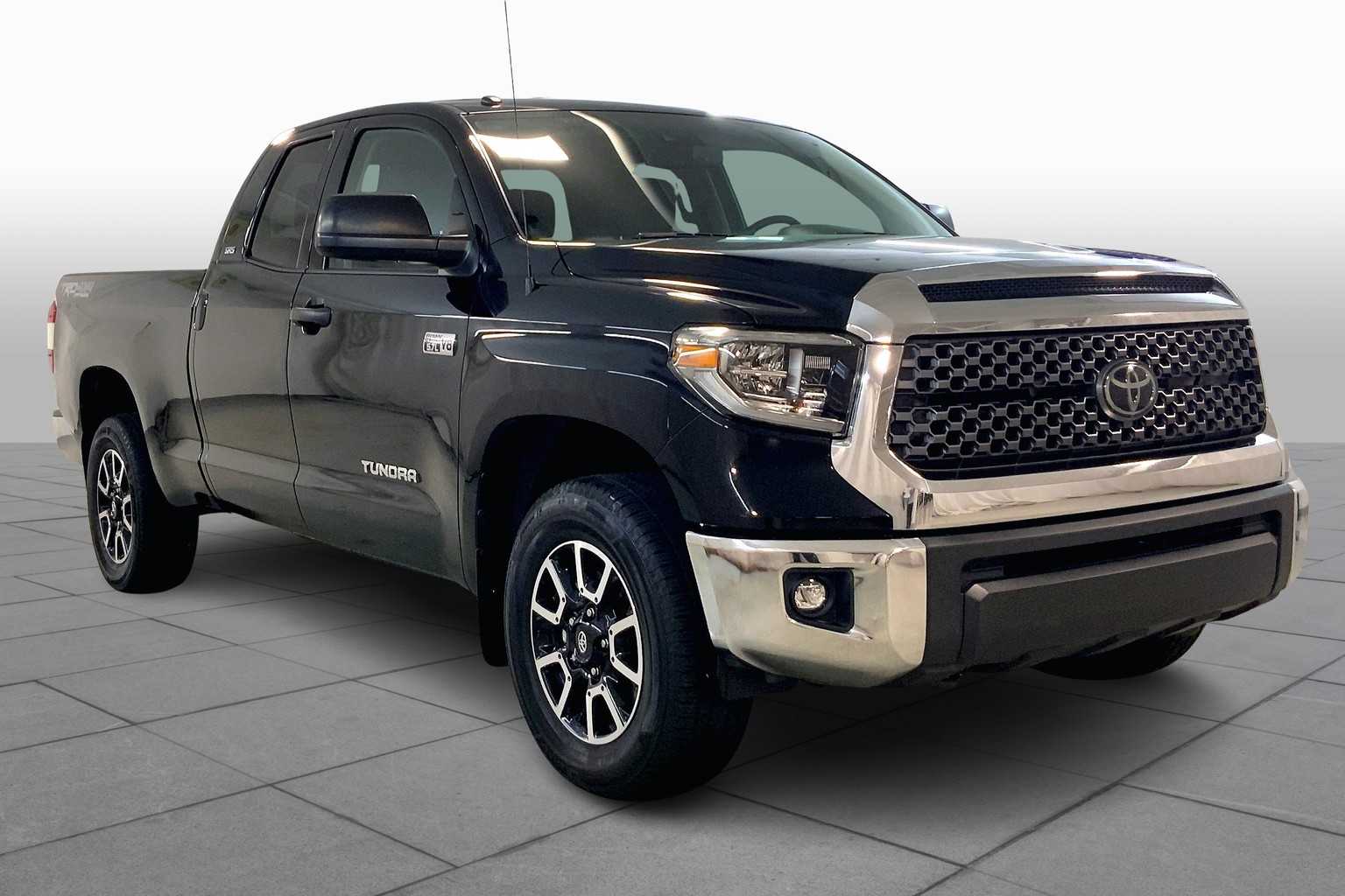 Used 2018 Toyota Tundra SR5 with VIN 5TFUW5F10JX731422 for sale in Kansas City