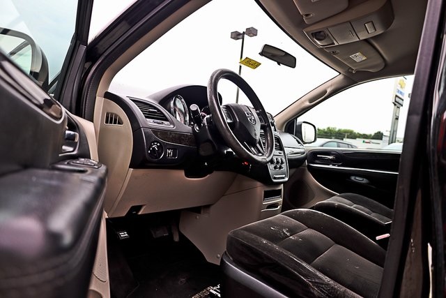 2016 Dodge Grand Caravan SE photo 16