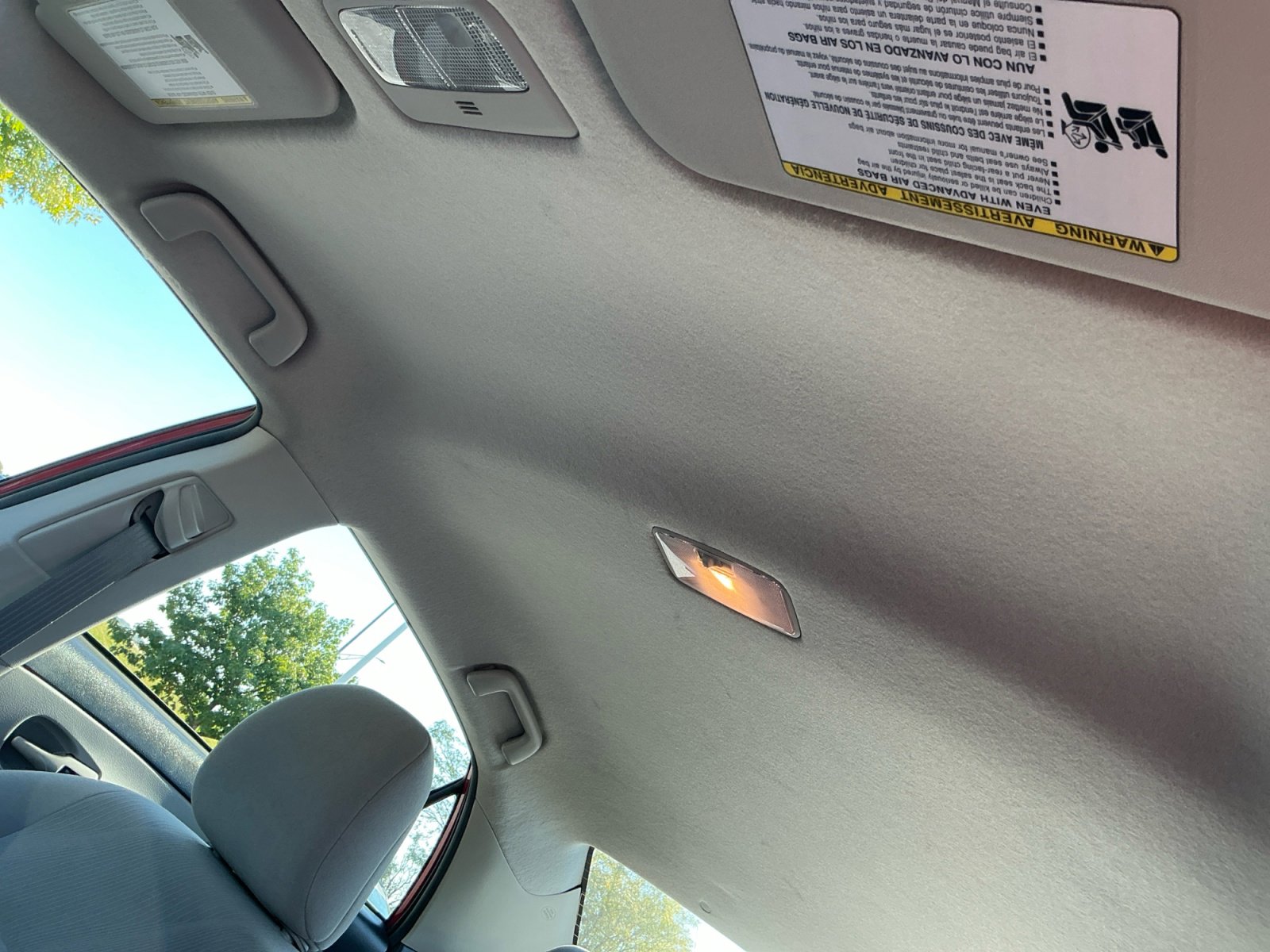 2012 Toyota Corolla LE photo 4