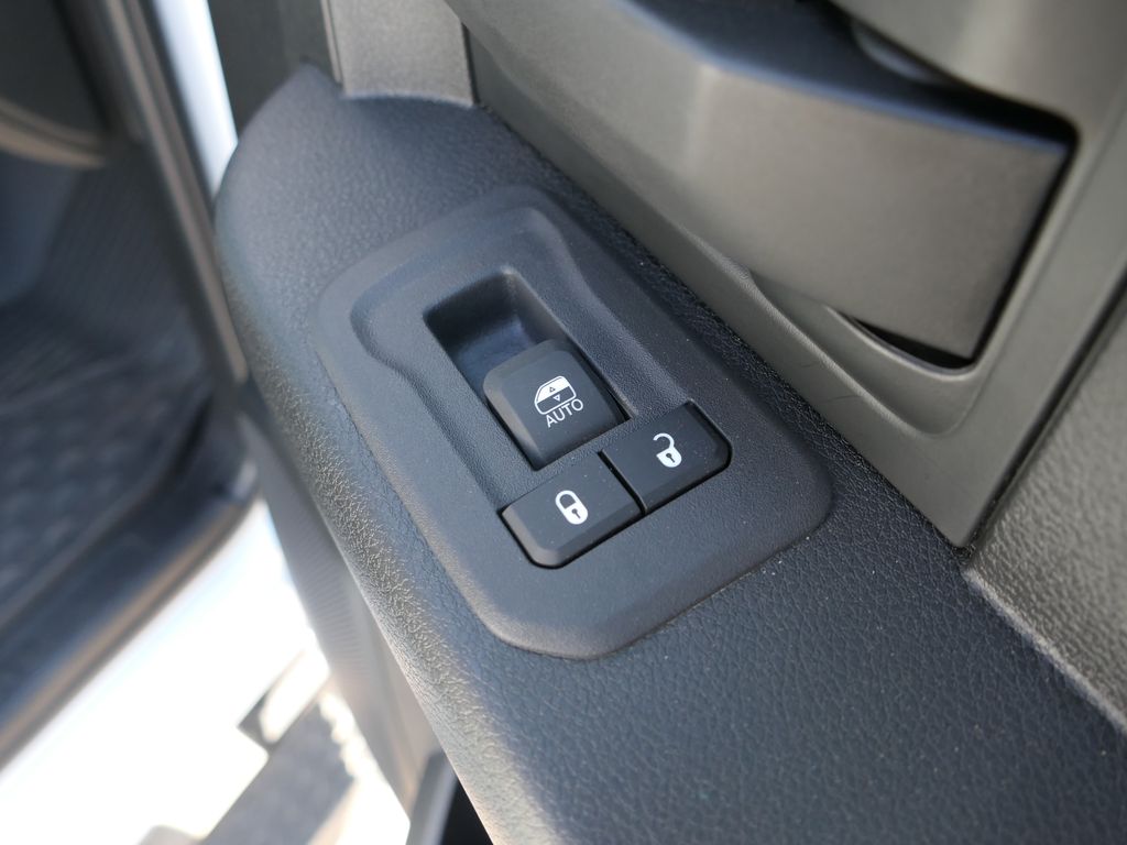 2025 Ram 2500 Tradesman photo 26