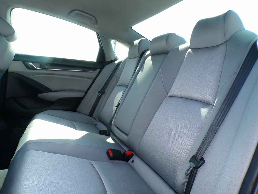 2019 Honda Accord LX photo 10