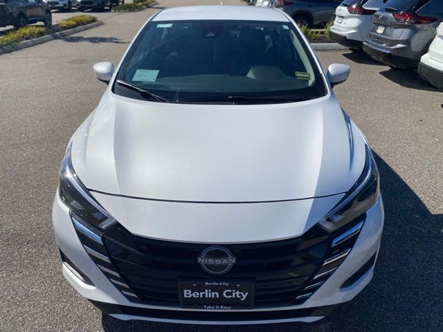 2025 Nissan Versa 1.6 SV photo 7