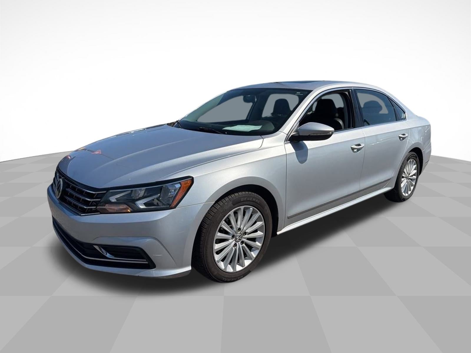 2017 Volkswagen Passat SE photo 4