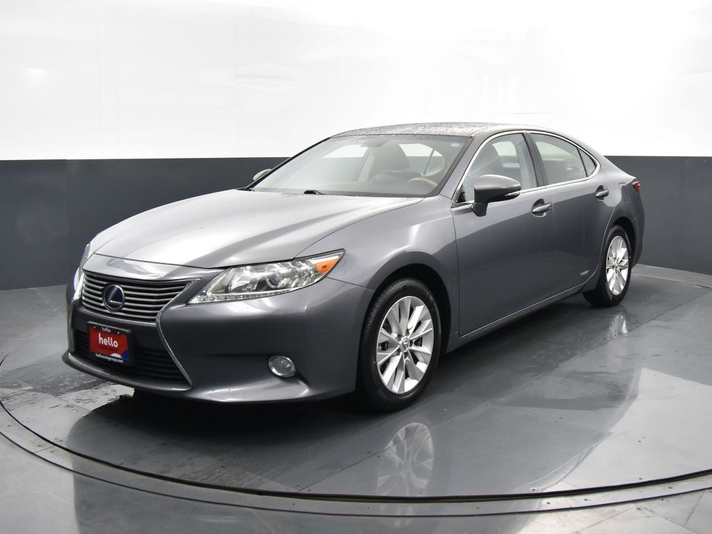 2013 Lexus ES 300h photo 4