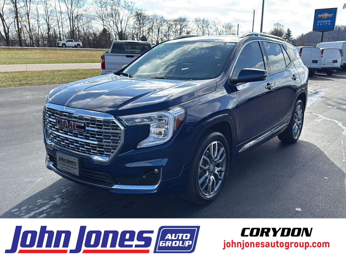 2023 GMC Terrain Denali's photo