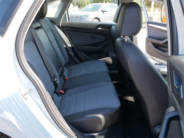 2025 Volkswagen Jetta 1.5T SE photo 18