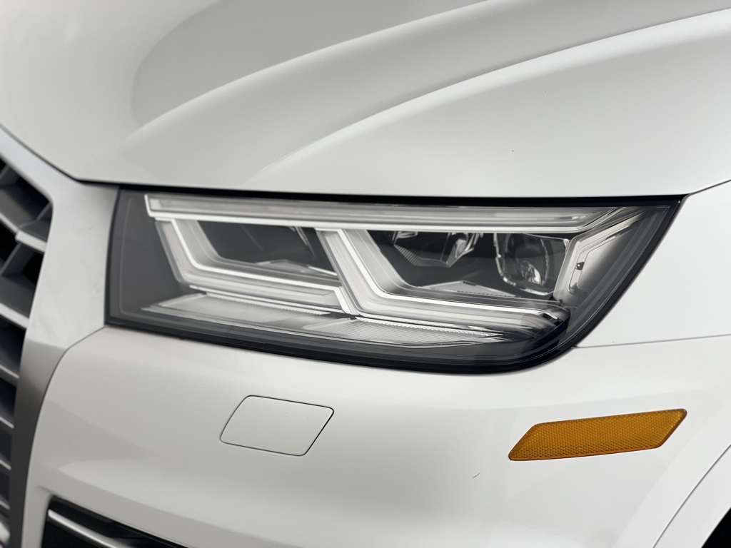 2020 Audi Q5 45 Premium Plus photo 15