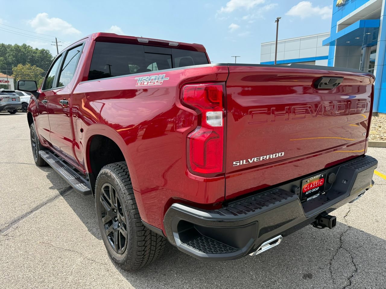 2025 Chevrolet Silverado 1500 LT Trail Boss photo 3