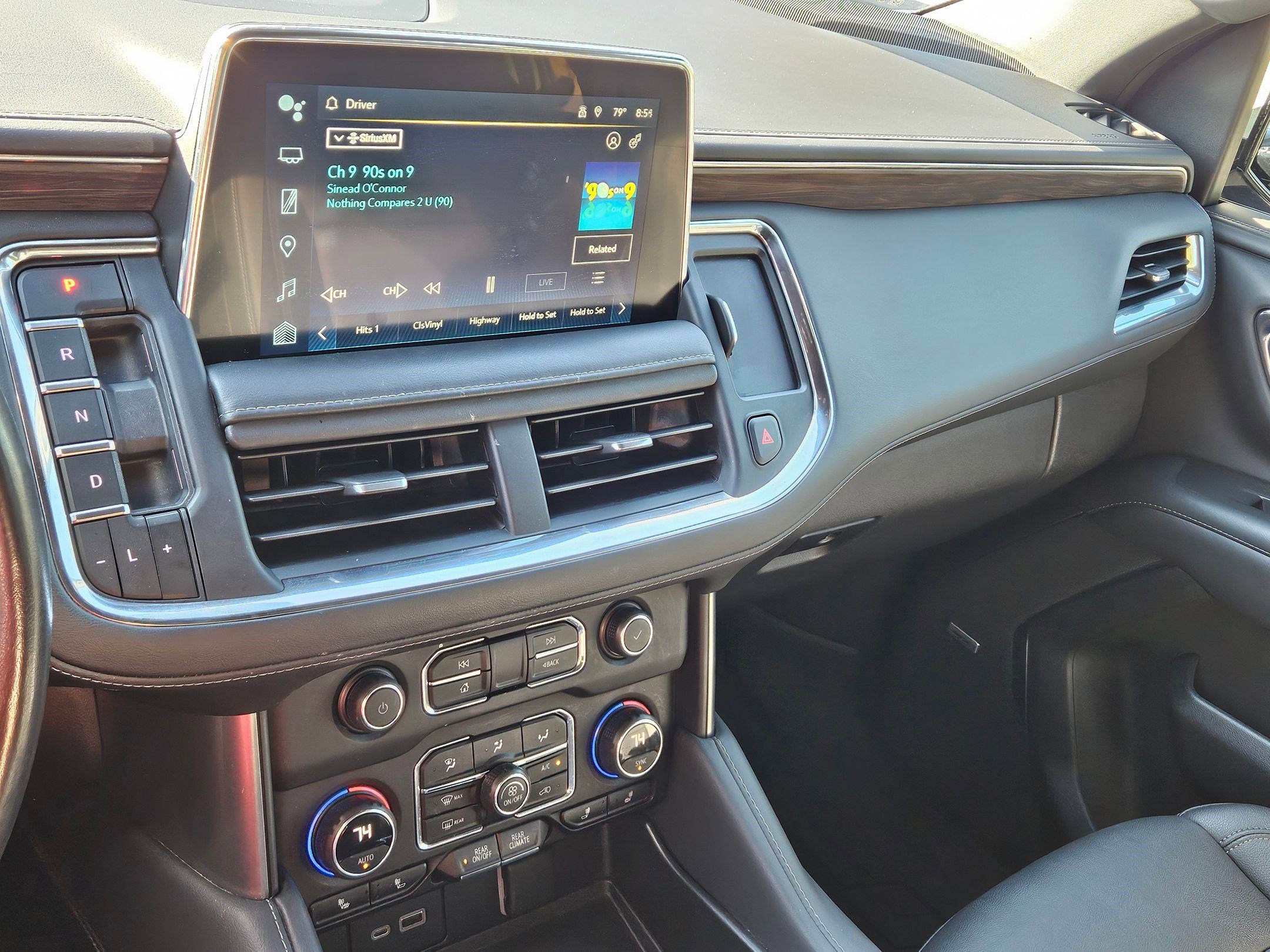 2022 Chevrolet Tahoe Z71 photo 14