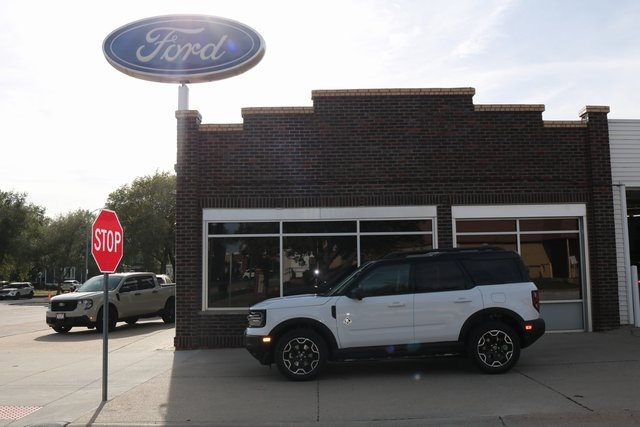 2025 Ford Bronco Sport Outer Banks's photo