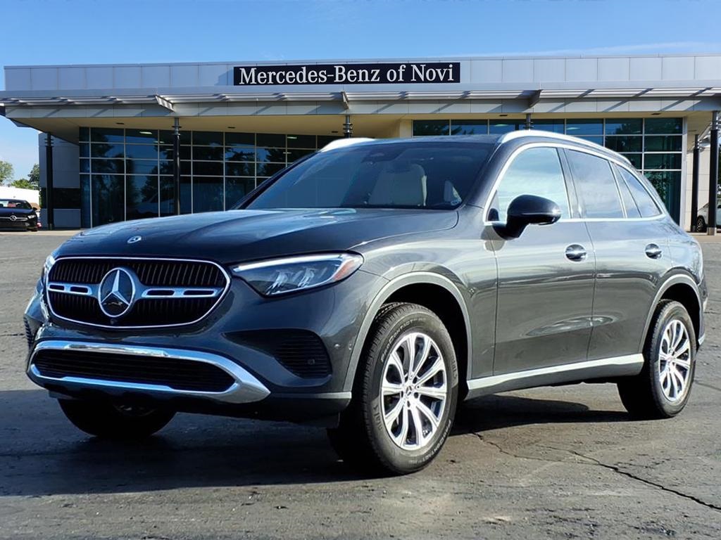 2023 Mercedes-Benz GLC Base's photo