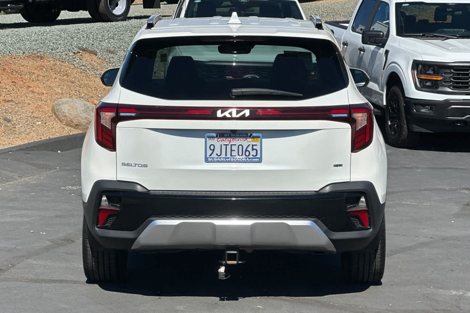 2024 Kia Seltos SX photo 2