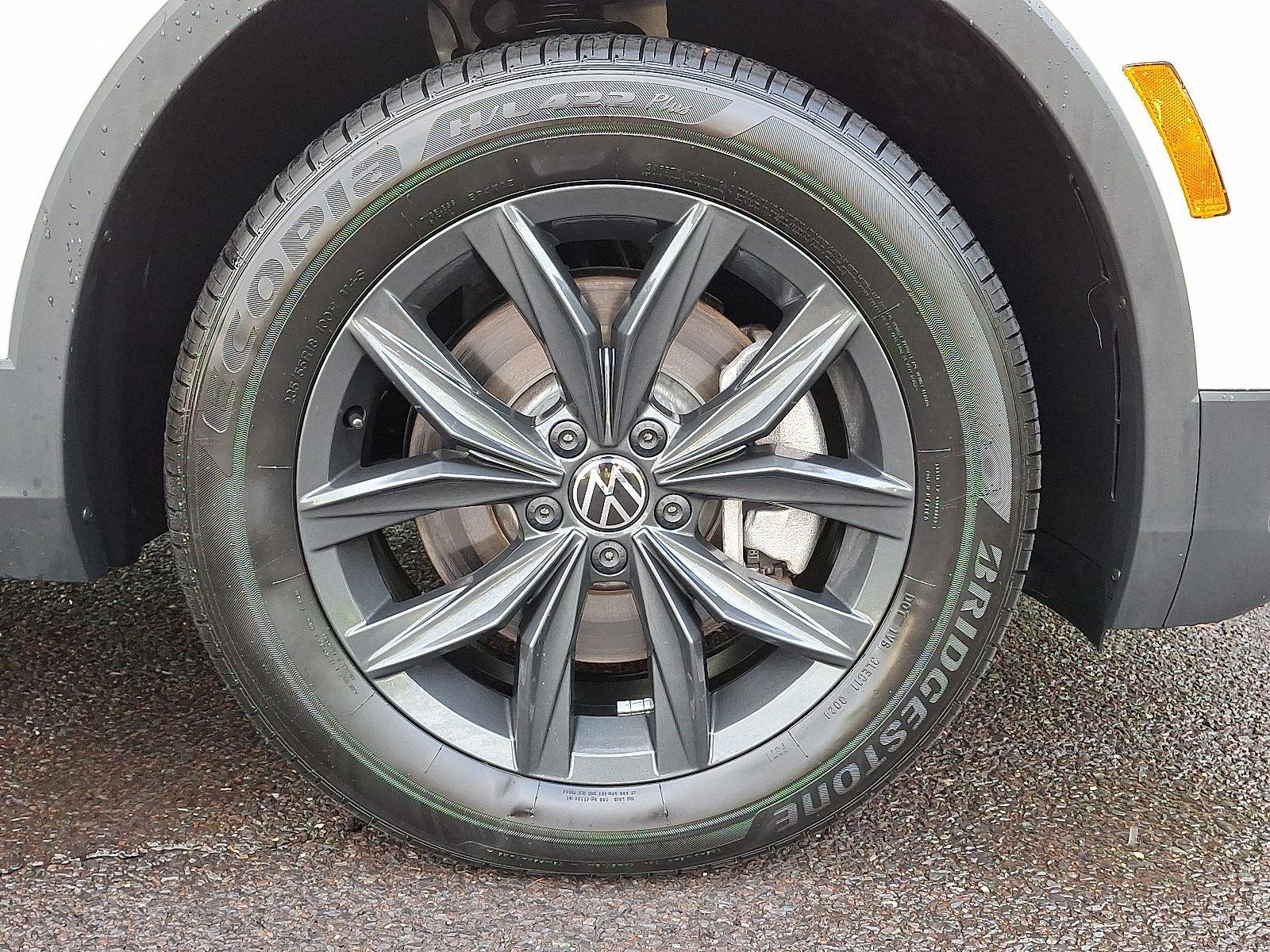 2024 Volkswagen Tiguan SE Wolfsburg Edition photo 8