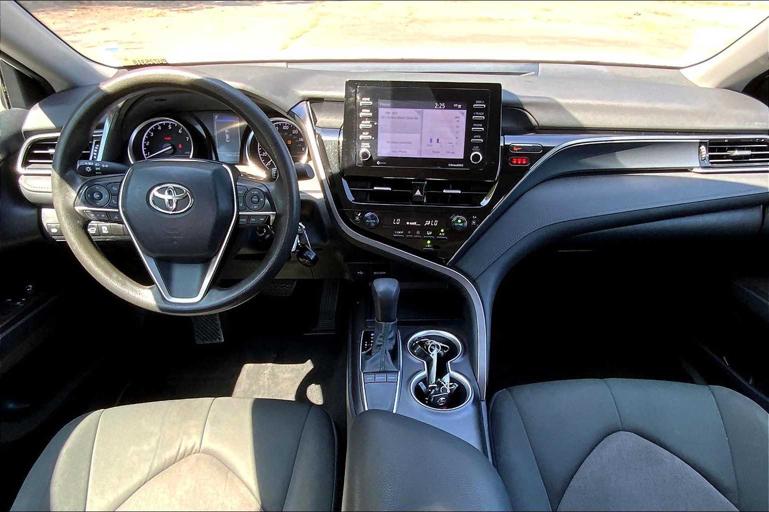 2023 Toyota Camry LE photo 25