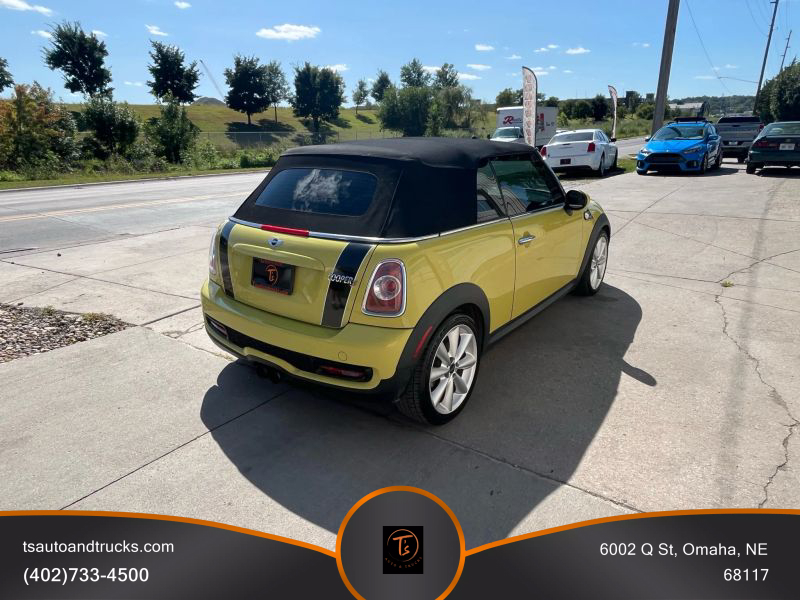 2011 Mini Cooper Convertible S photo 4