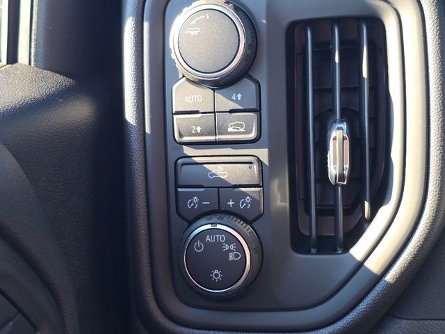 2026 Chevrolet Silverado 1500 Custom photo 20
