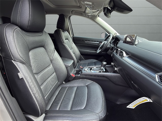 2025 Mazda CX-5 2.5 S Preferred photo 14
