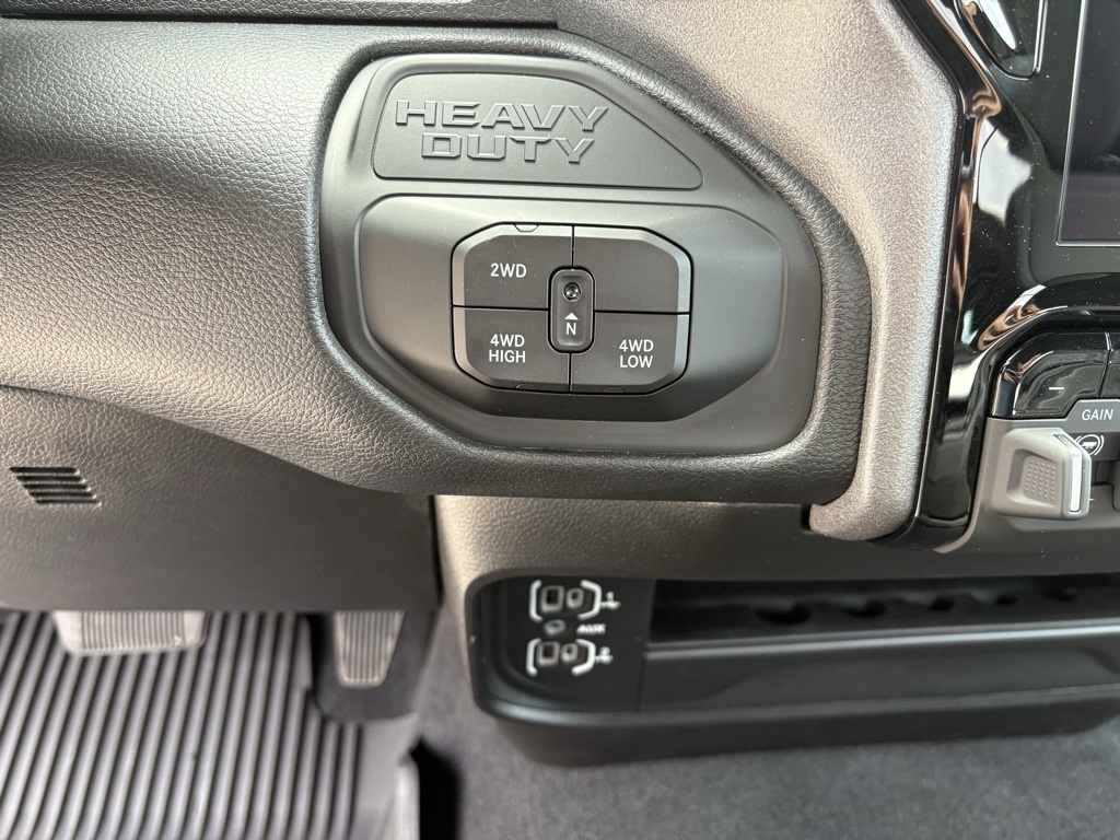 2025 Ram 2500 Tradesman photo 14