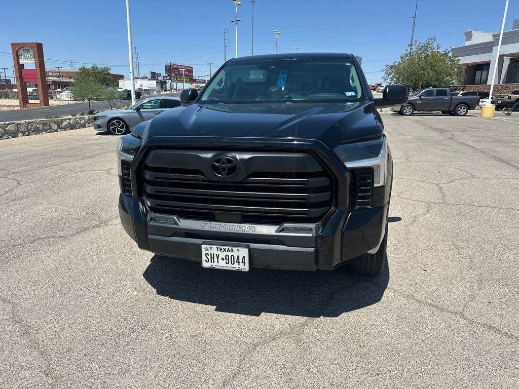 2023 Toyota Tundra SR5 CrewMax photo 10