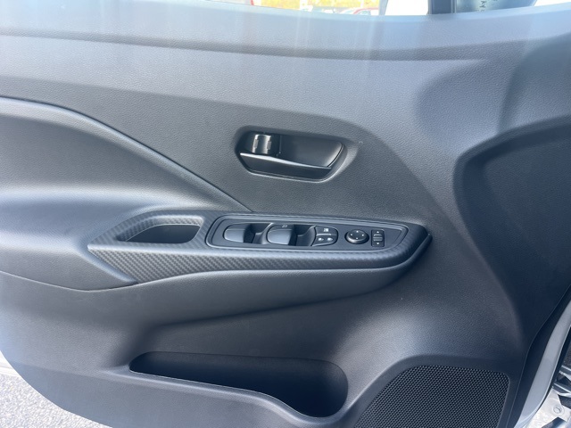 2025 Nissan Versa S photo 4