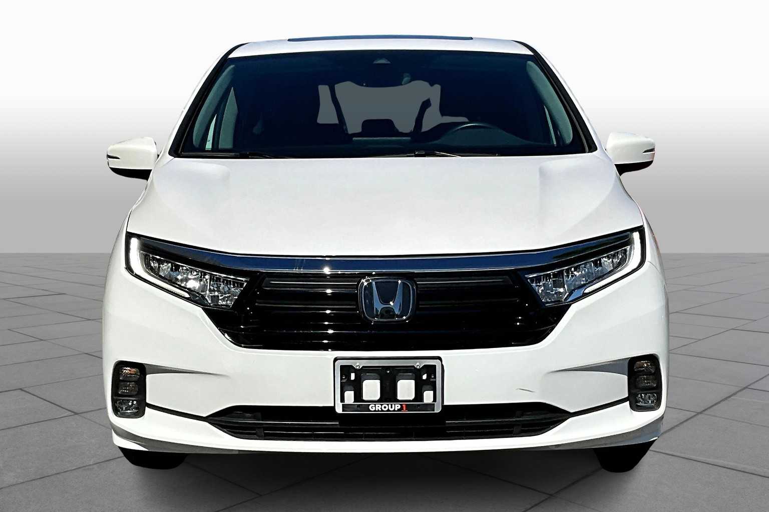 2023 Honda Odyssey EX-L photo 3