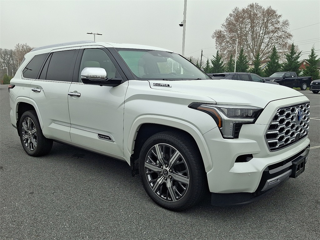 2023 Toyota Sequoia Capstone photo 2
