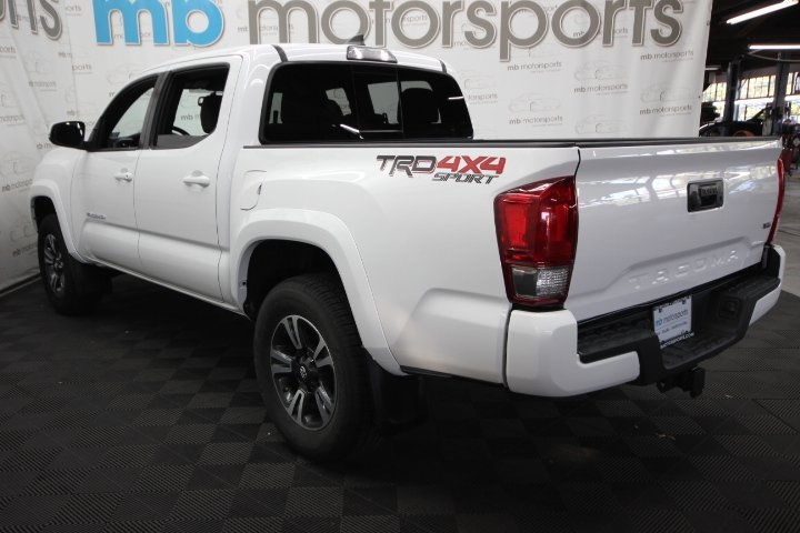 2017 Toyota Tacoma SR5 Sport TRD Pro photo 3