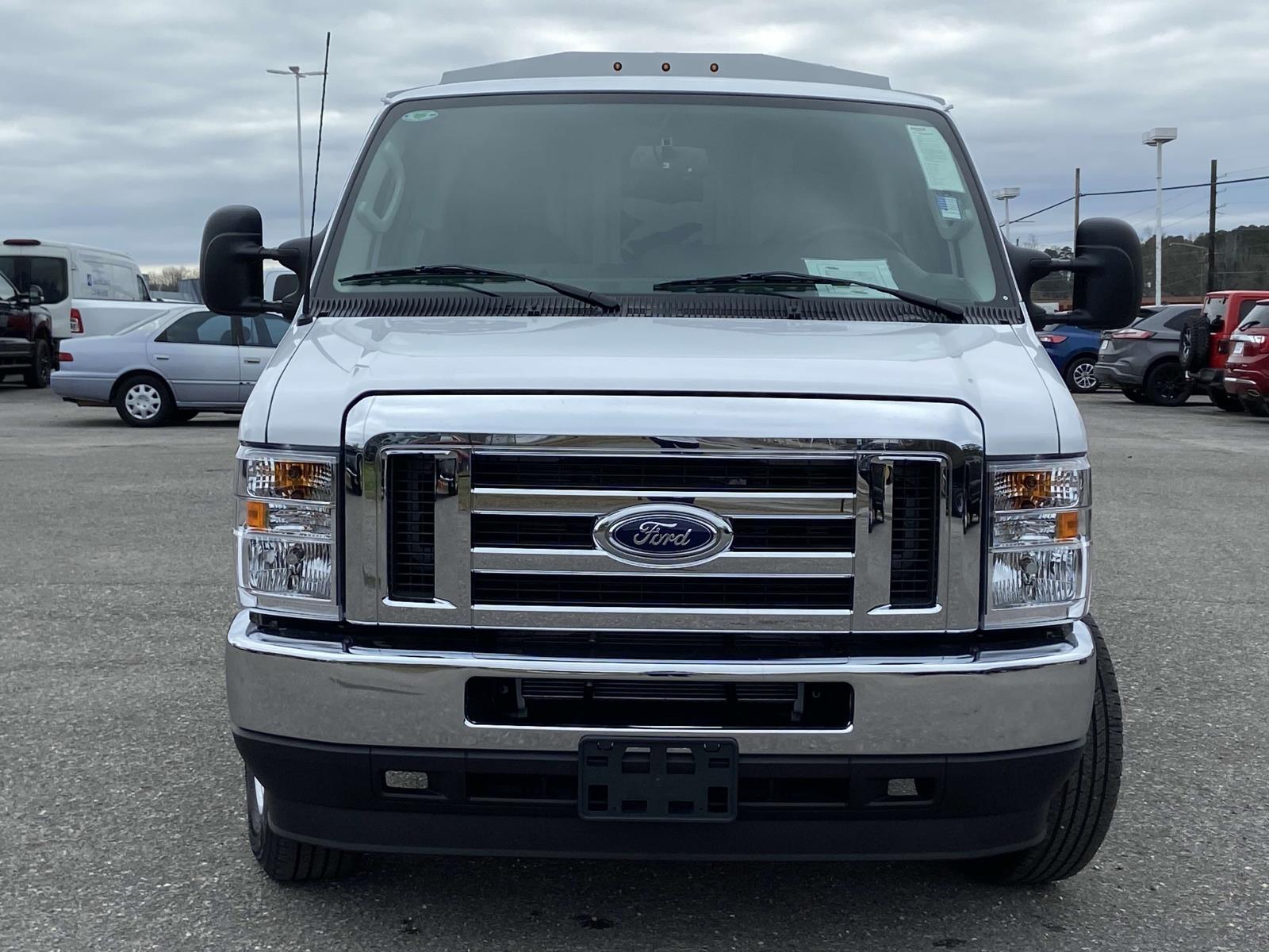 2025 Ford E-350 Base photo 5