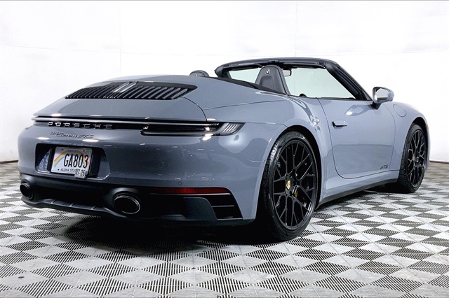 2023 Porsche 911 GTS photo 9