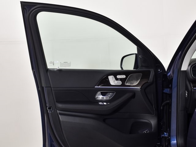 2026 Mercedes Benz GLS 450 4MATIC photo 13