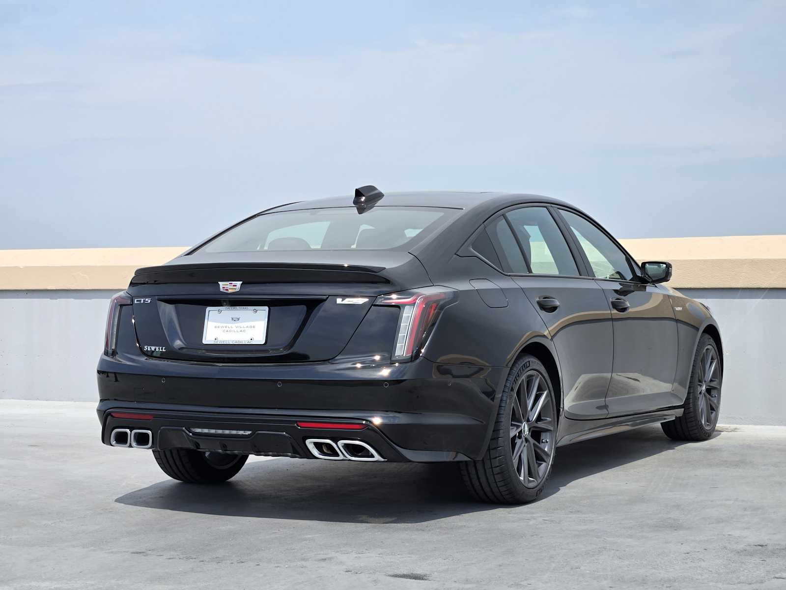 2026 Cadillac CT5 V photo 4