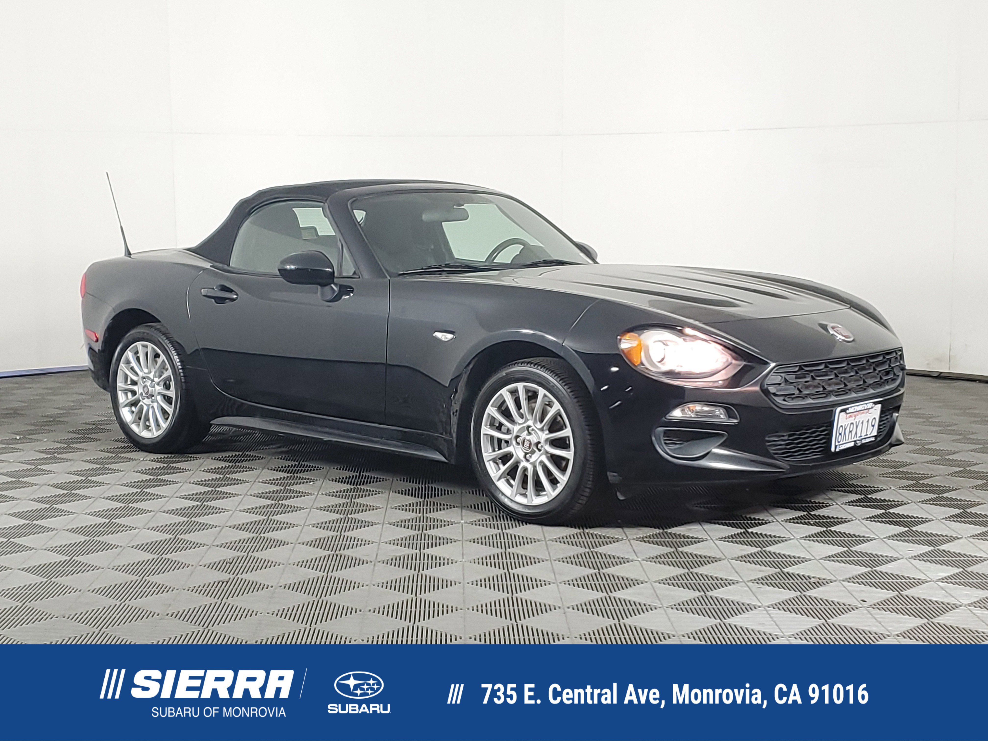 2017 FIAT 124 Spider Classica's photo