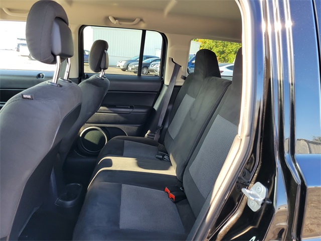 2016 Jeep Patriot Sport photo 16