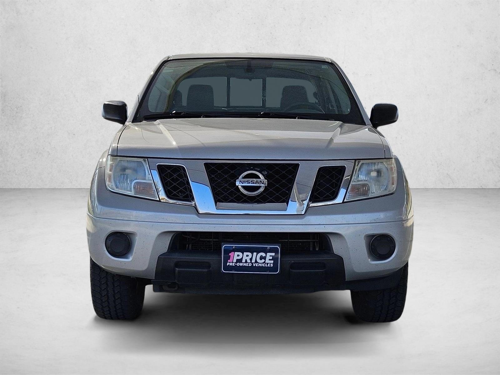 2019 Nissan Frontier SV photo 2