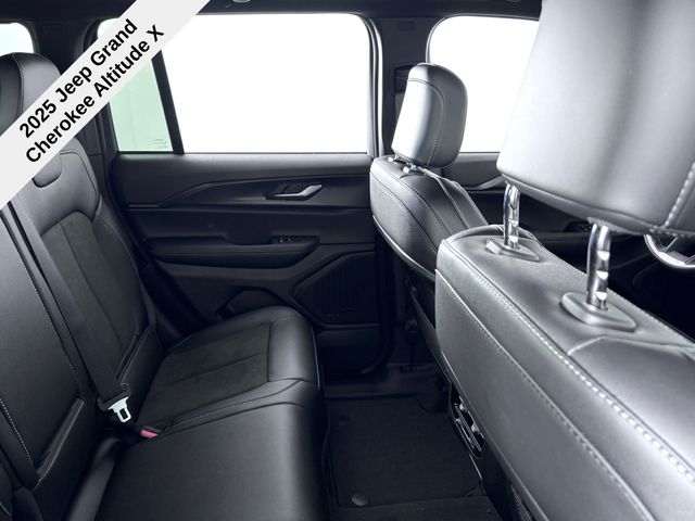 2025 Jeep Grand Cherokee Altitude X photo 18