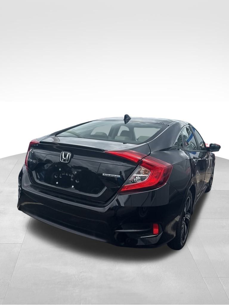2016 Honda Civic Touring photo 2