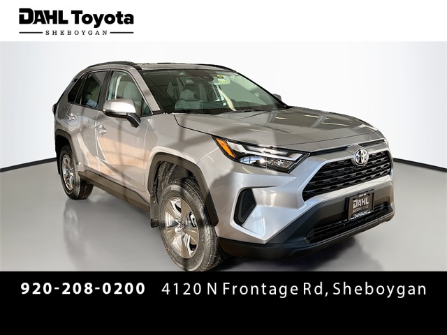 2025 Toyota RAV4 XLE's photo
