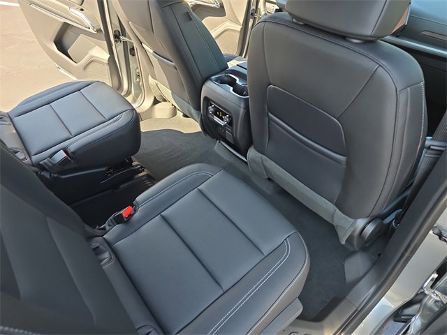 2026 Chevrolet Traverse photo 11