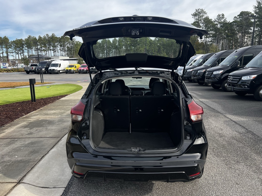 2021 Nissan Kicks S photo 3