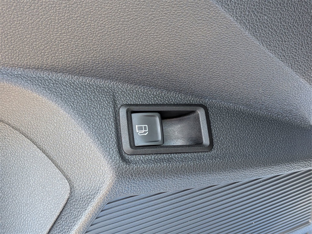 2023 Volkswagen Taos SE photo 10